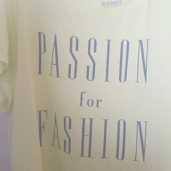 *NWOT* Old Navy Women’s Plus Passion for Fashion Graphic Tee - Picture 4 of 5